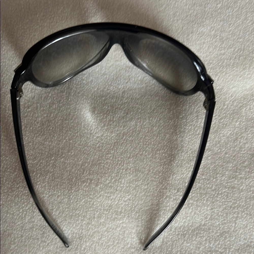Versace Black Shield Sunglasses Modern Wraparound Design - Picture 5 of 12